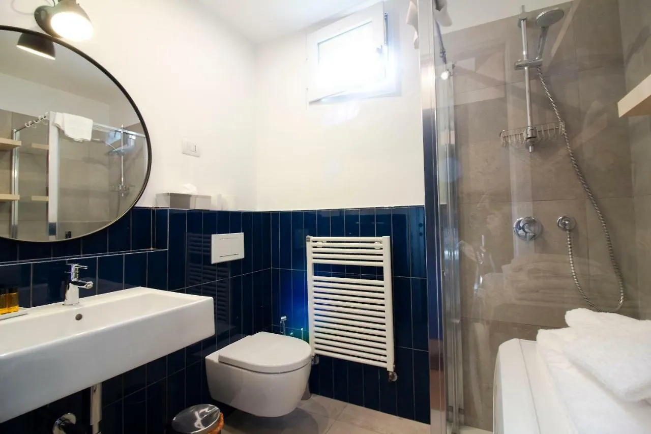 Sant'Andrea Cozy Apartment Milan Italy