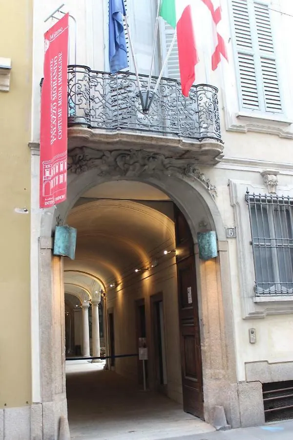 Sant'Andrea Cozy Apartment Milan